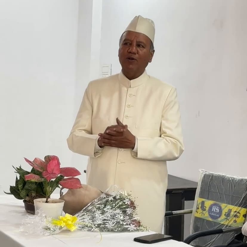 Mr. M.R. Khan, Director of City IAS Academy